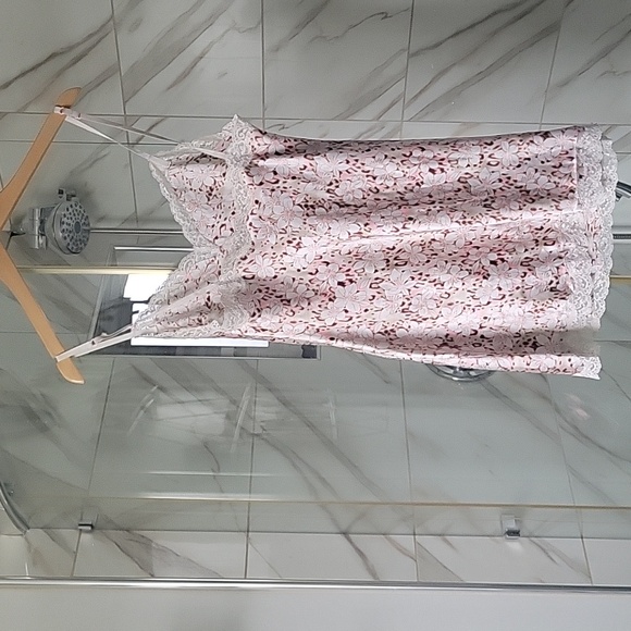 Victoria's Secret Floral Lace Chemise - White and Pink - Picture 2 of 8